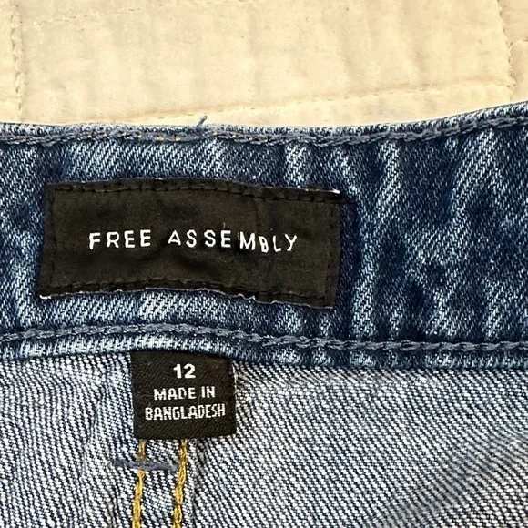 Free Assembly sz 12 Wide Leg High Rise Cuff Straight Leg - Picture 3 of 10